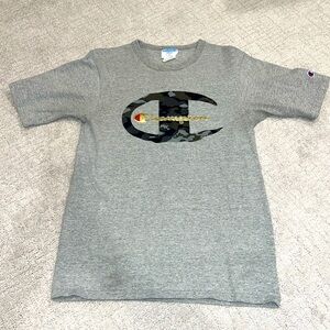 Champion Tshirt